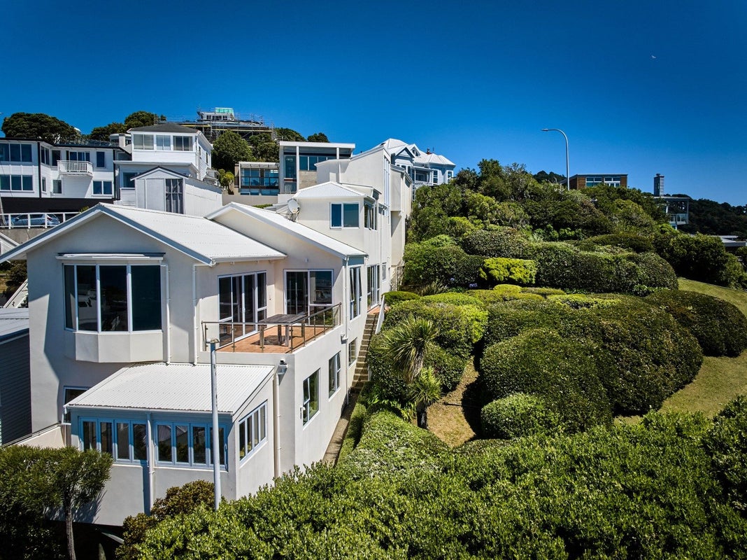 14 The Crescent, Roseneath, Wellington - Carousel 1
