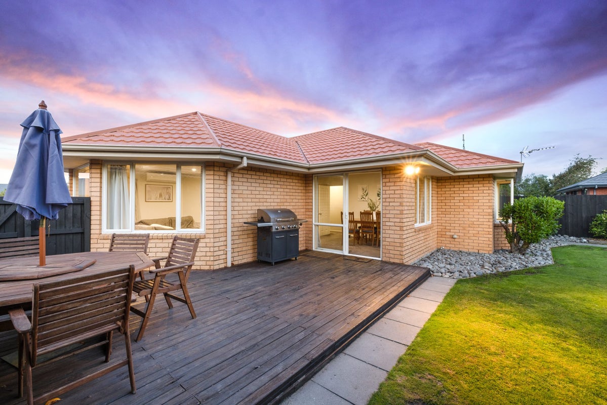 19 Ballymena Drive, Belfast, Christchurch - Carousel 2