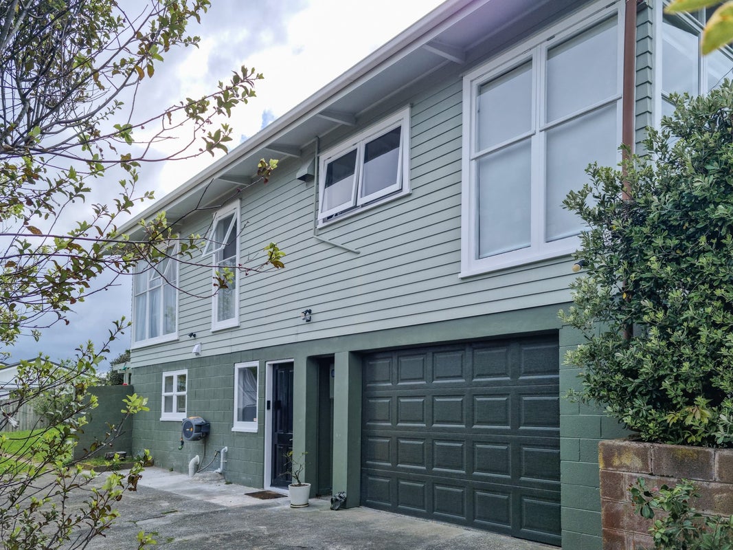 51 Rosamund Avenue, New Windsor, Auckland - Carousel 2