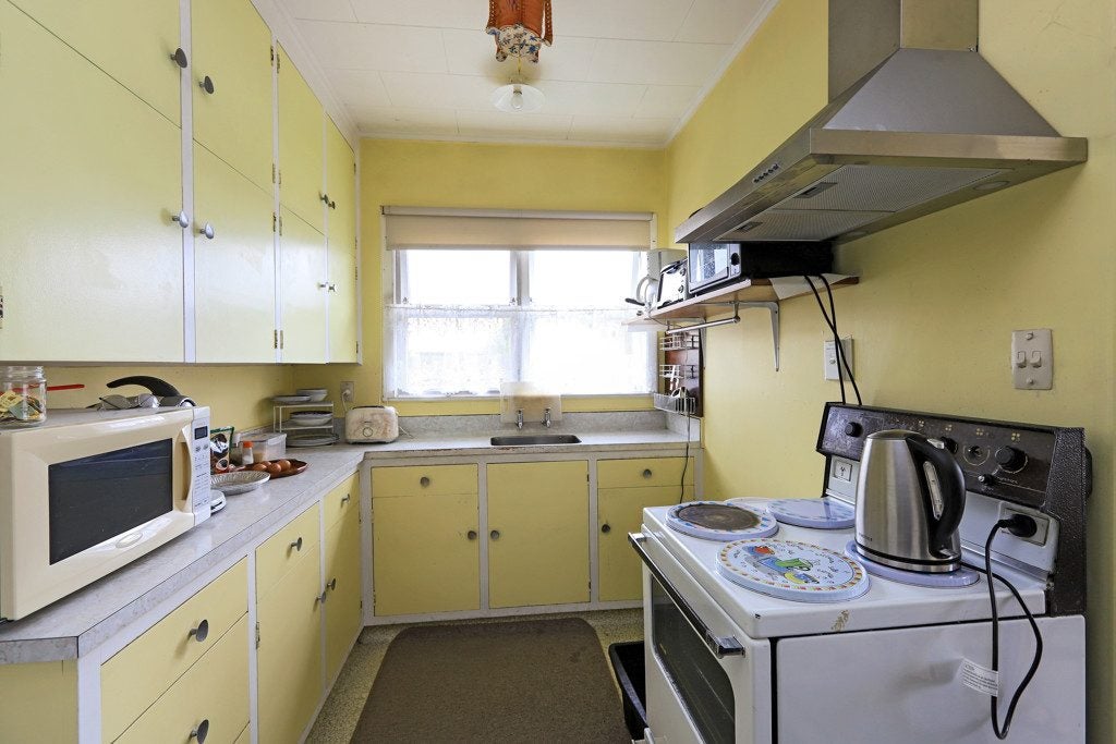 1/210A Grove RD, Mayfair, Hastings - Carousel 2