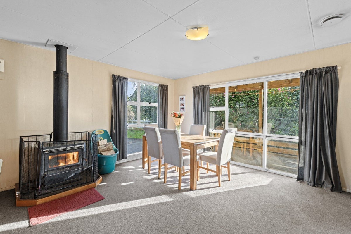 10 Ross Street, Marton, Marton - Carousel 2