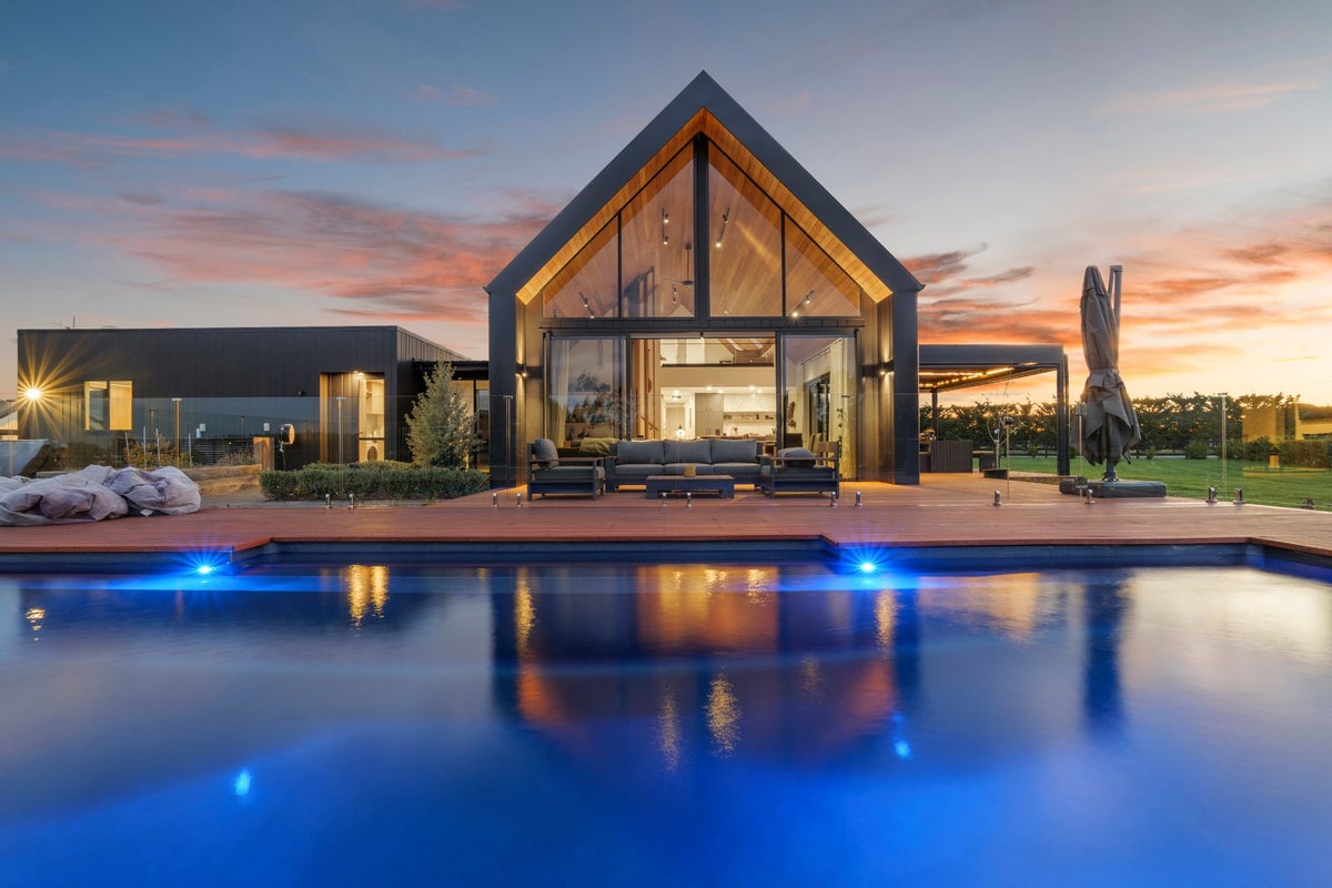 5 Brennan (Pvt) Lane, SWANNANOA, KAIAPOI - Carousel 1