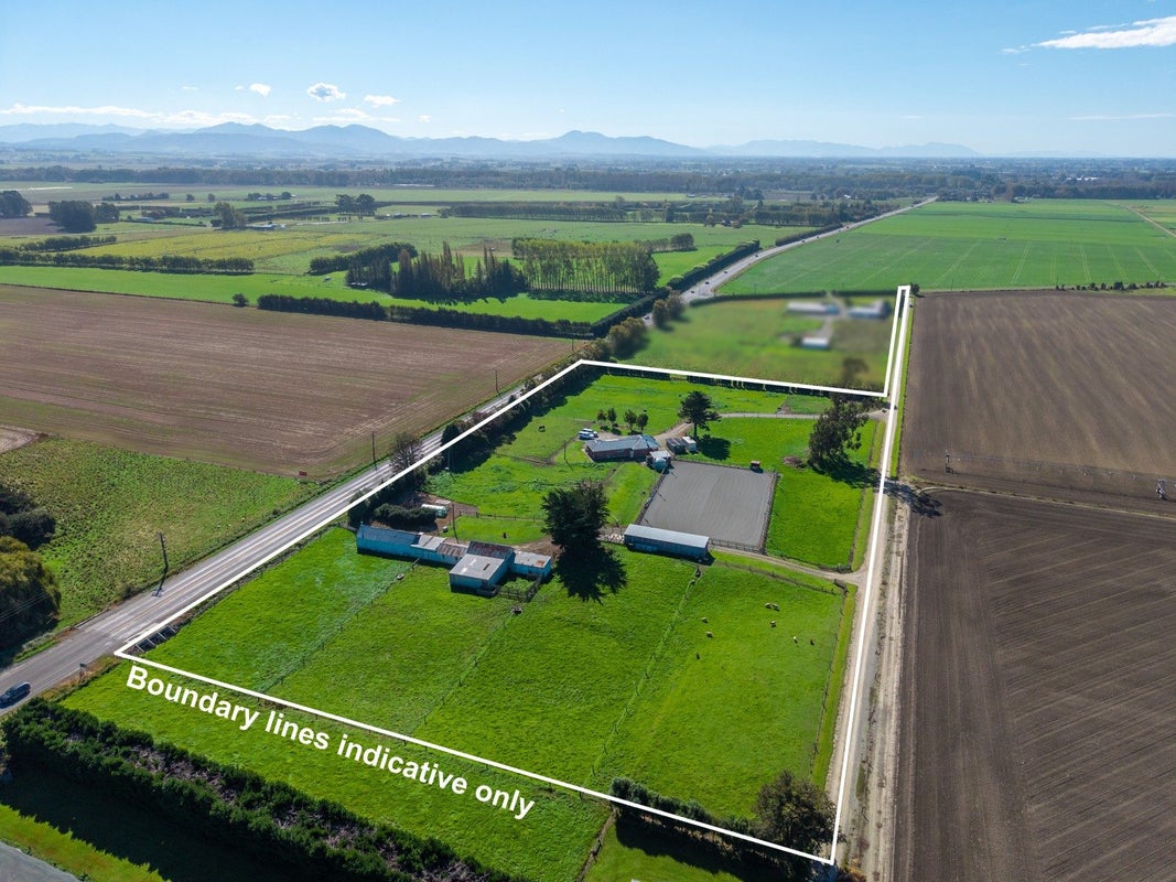 14 Arowhenua Station Road, Kerrytown - Carousel 1