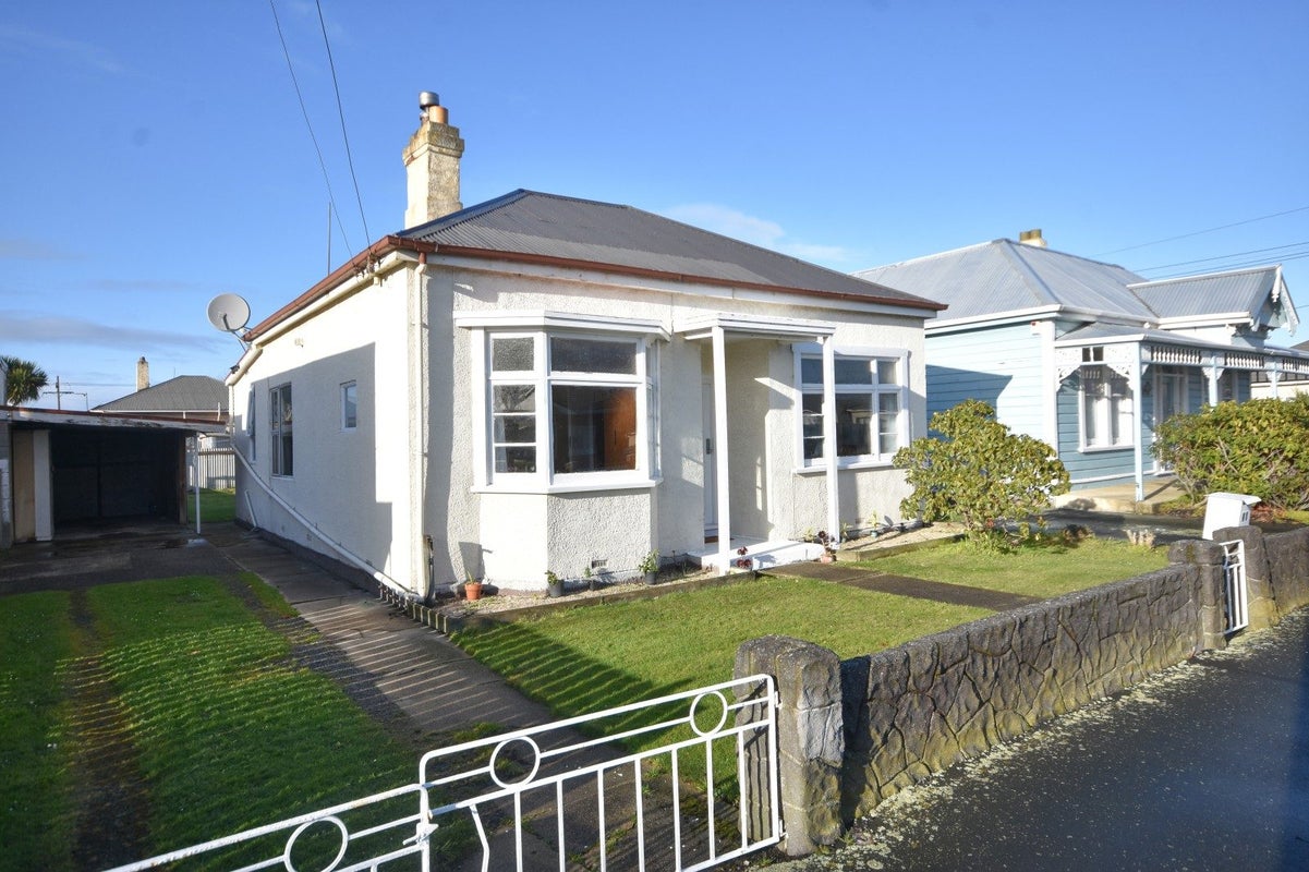 43 Young Street, Saint Kilda, Dunedin - Carousel 1