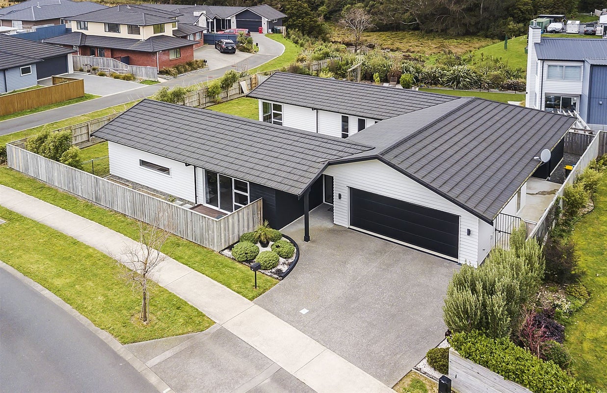 36 Banks Boulevard, Whitby, Porirua - Carousel 2