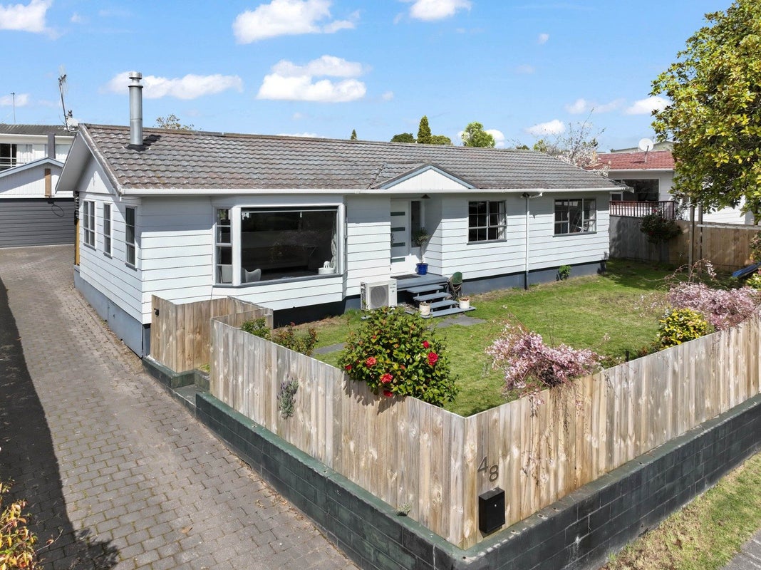 48 Richmond Avenue, Richmond Heights, Taupo - Carousel 1