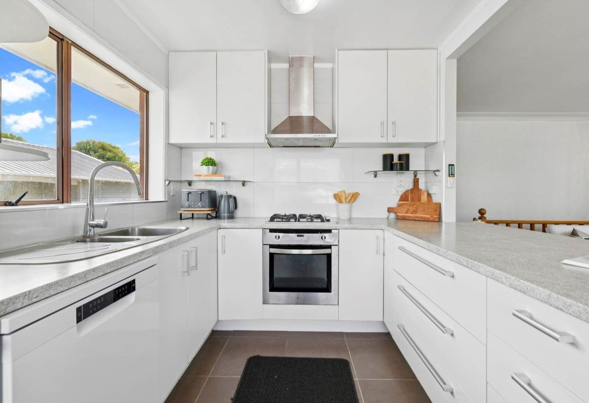 1/31 Watea Road, Sandringham, Auckland - Carousel 1