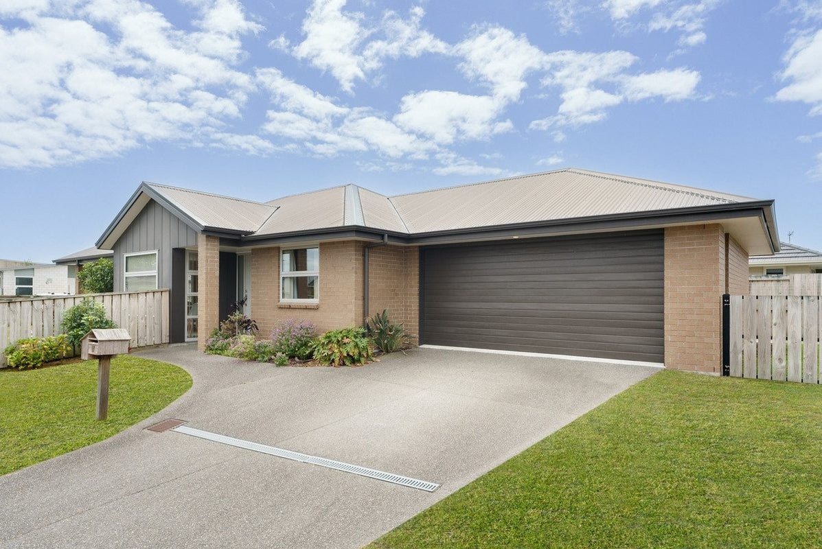 17 Kuru Place, Papamoa - Carousel 1