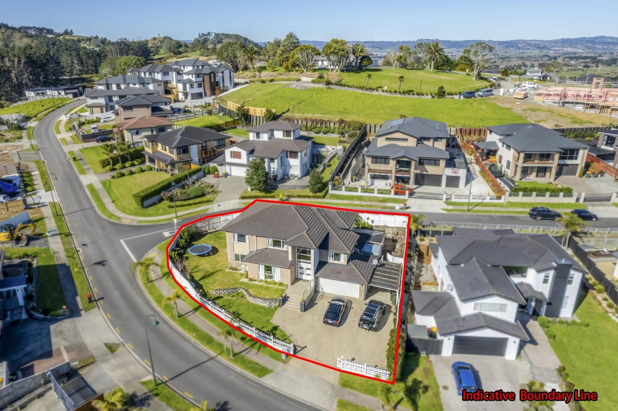 11 Henriette Place, The Gardens, Auckland - Carousel 22