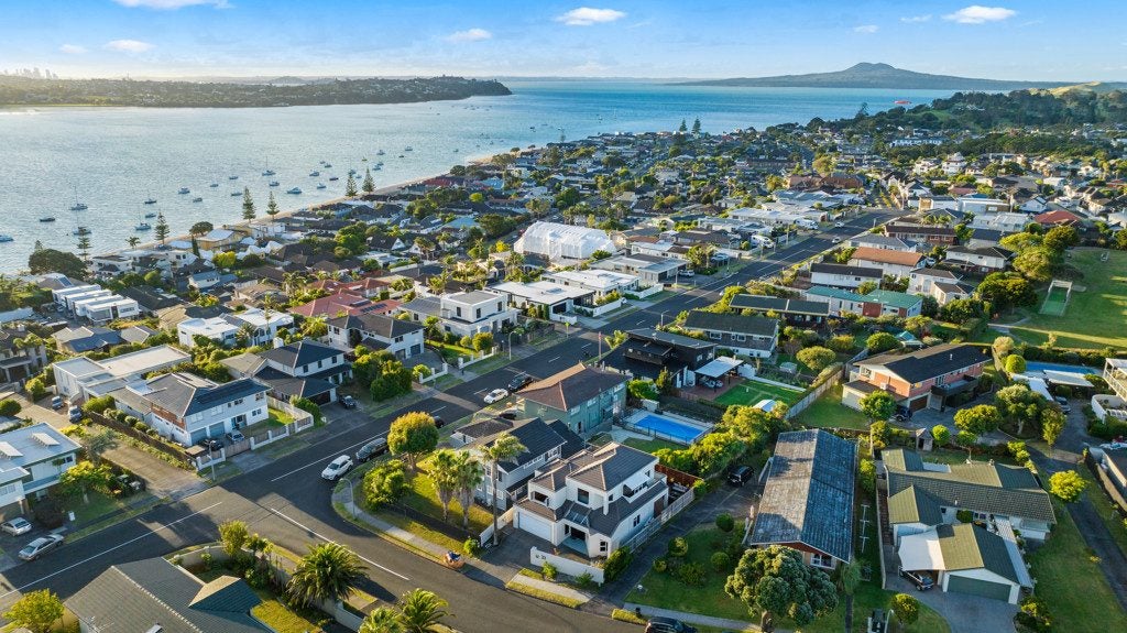 33 Gulf Crest, Bucklands Beach, Auckland - Carousel 37