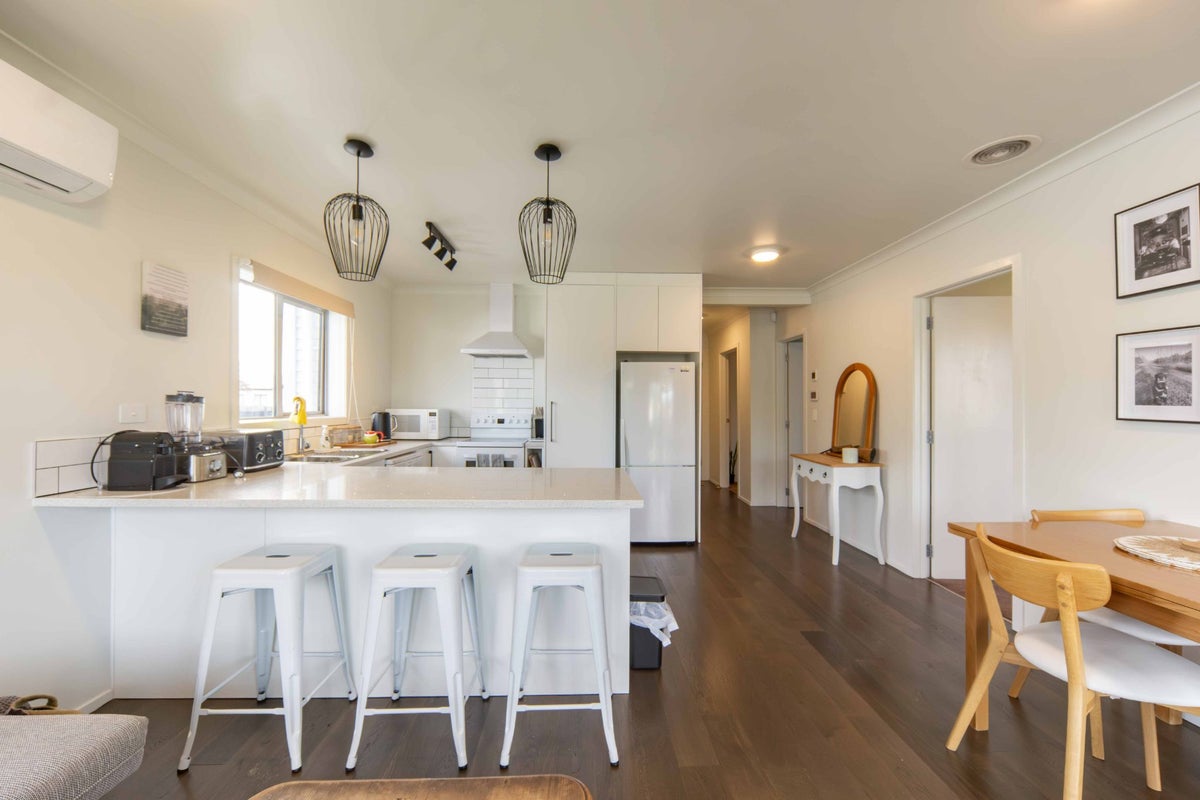 15 Allen Street, Frankton, Hamilton - Carousel 2