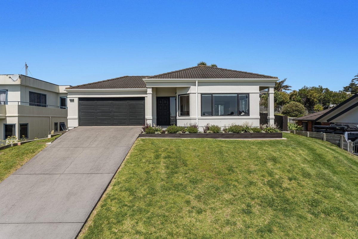 3 Meadow Vale, Coastlands, Whakatane - Carousel 2
