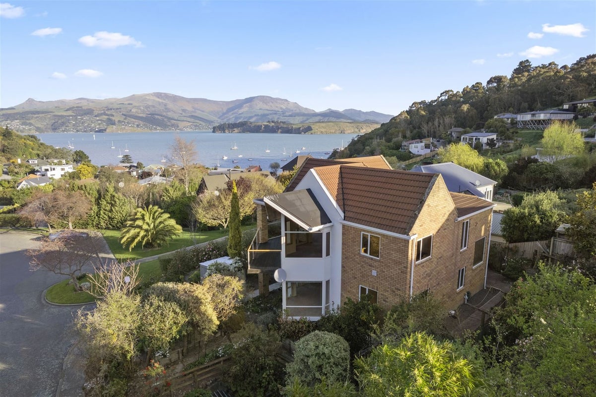 11A Kaikomako Place, Cass Bay, Lyttelton - Carousel 1