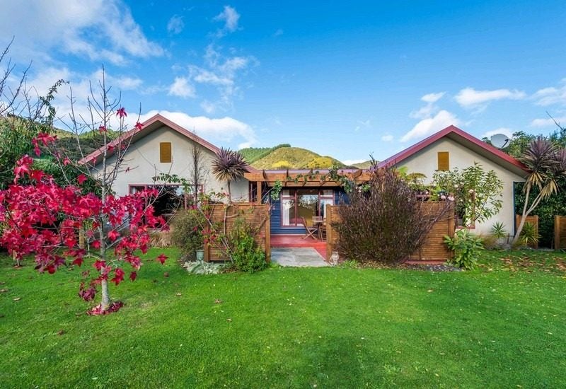 9 Montrose Drive, Atawhai, Nelson - Carousel 2