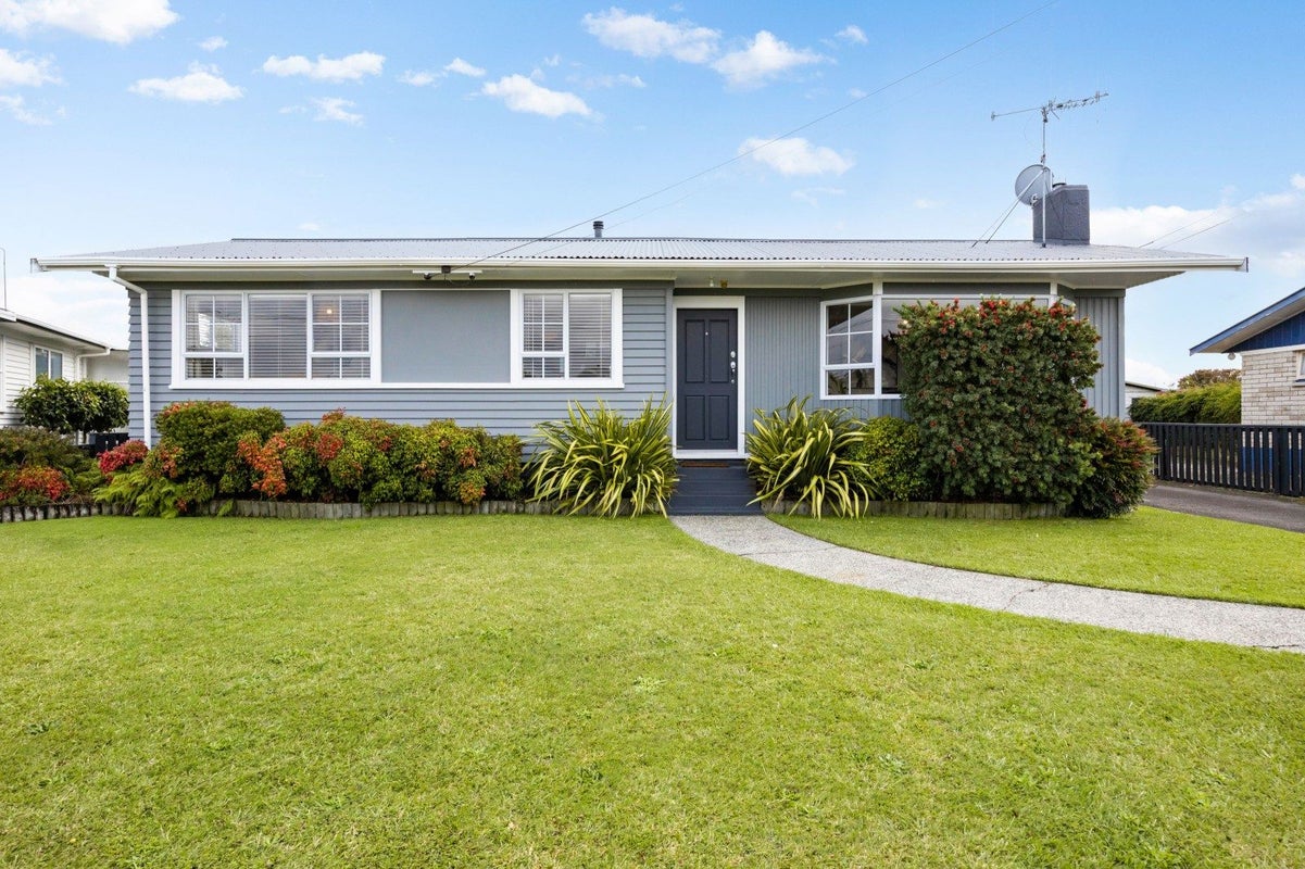 32 Cecil Street, Saint Andrews, Hamilton, Waikato - Carousel 1