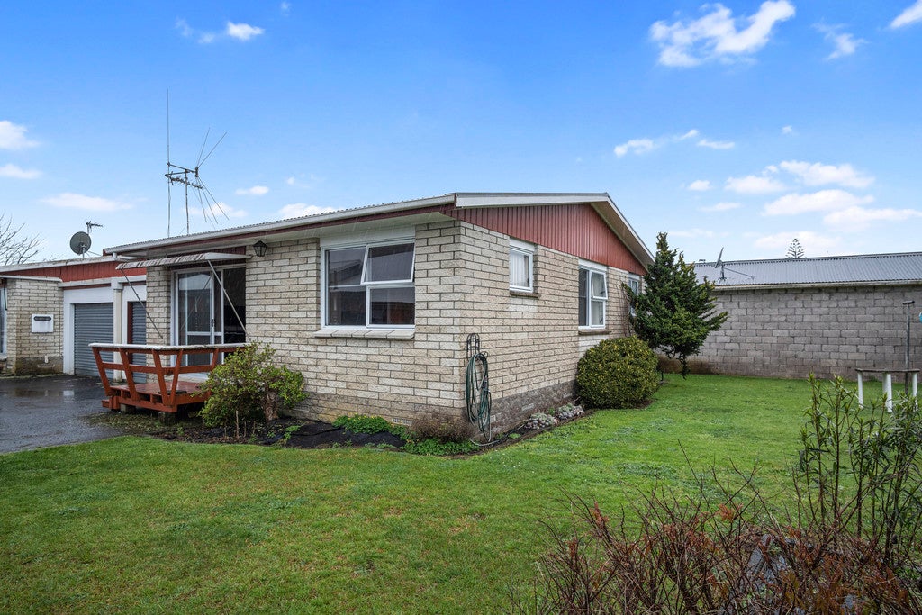 43B Corrin Street, Melville, Hamilton - Carousel 1