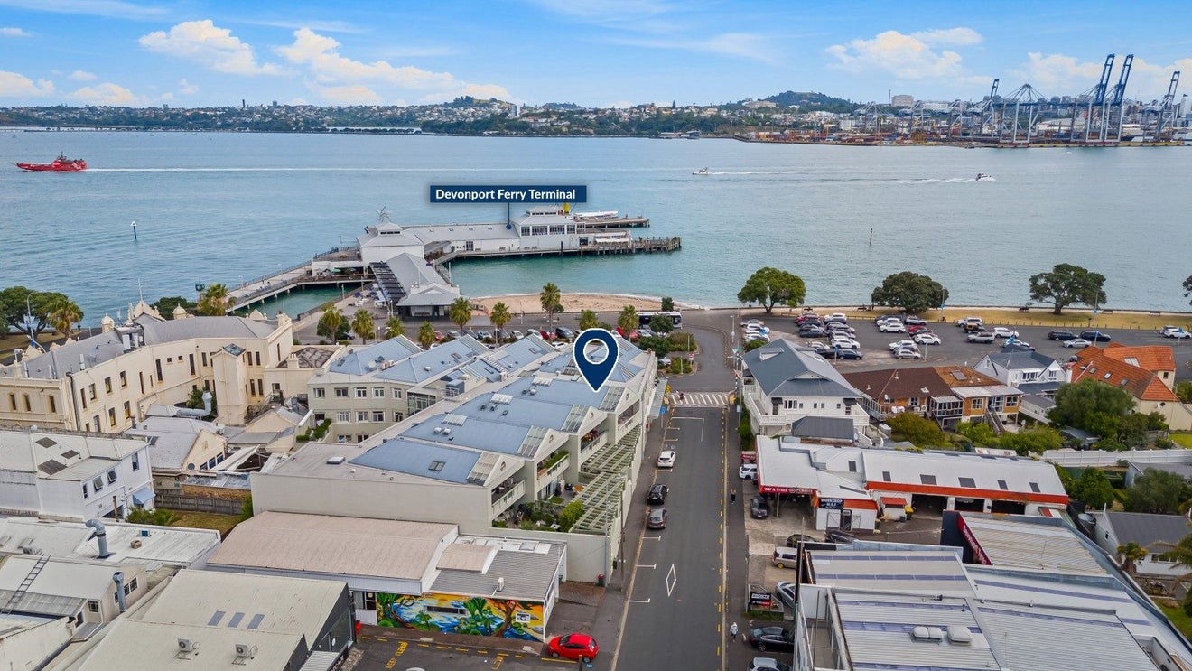 2D/2 Queens Parade, Devonport, Auckland - Carousel 1