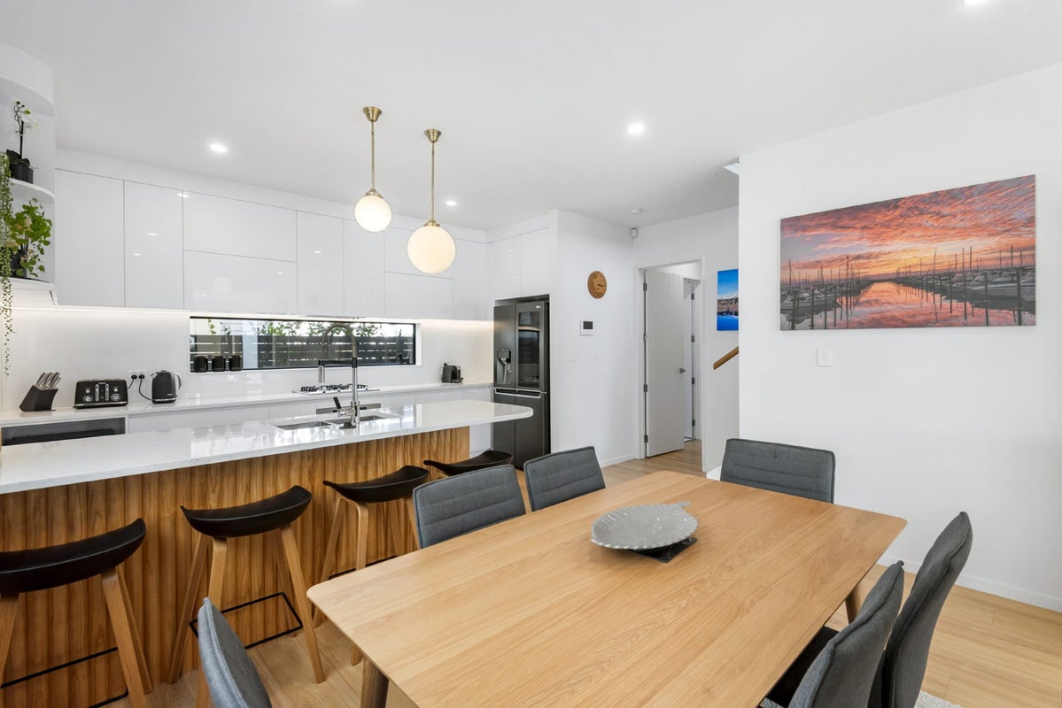 3 Lemon Grove Lane, Greenhithe, Auckland - Carousel 2