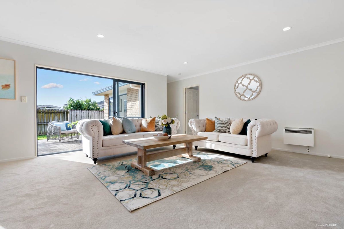 21 Belcoo Crescent, East Tamaki, Auckland - Carousel 2