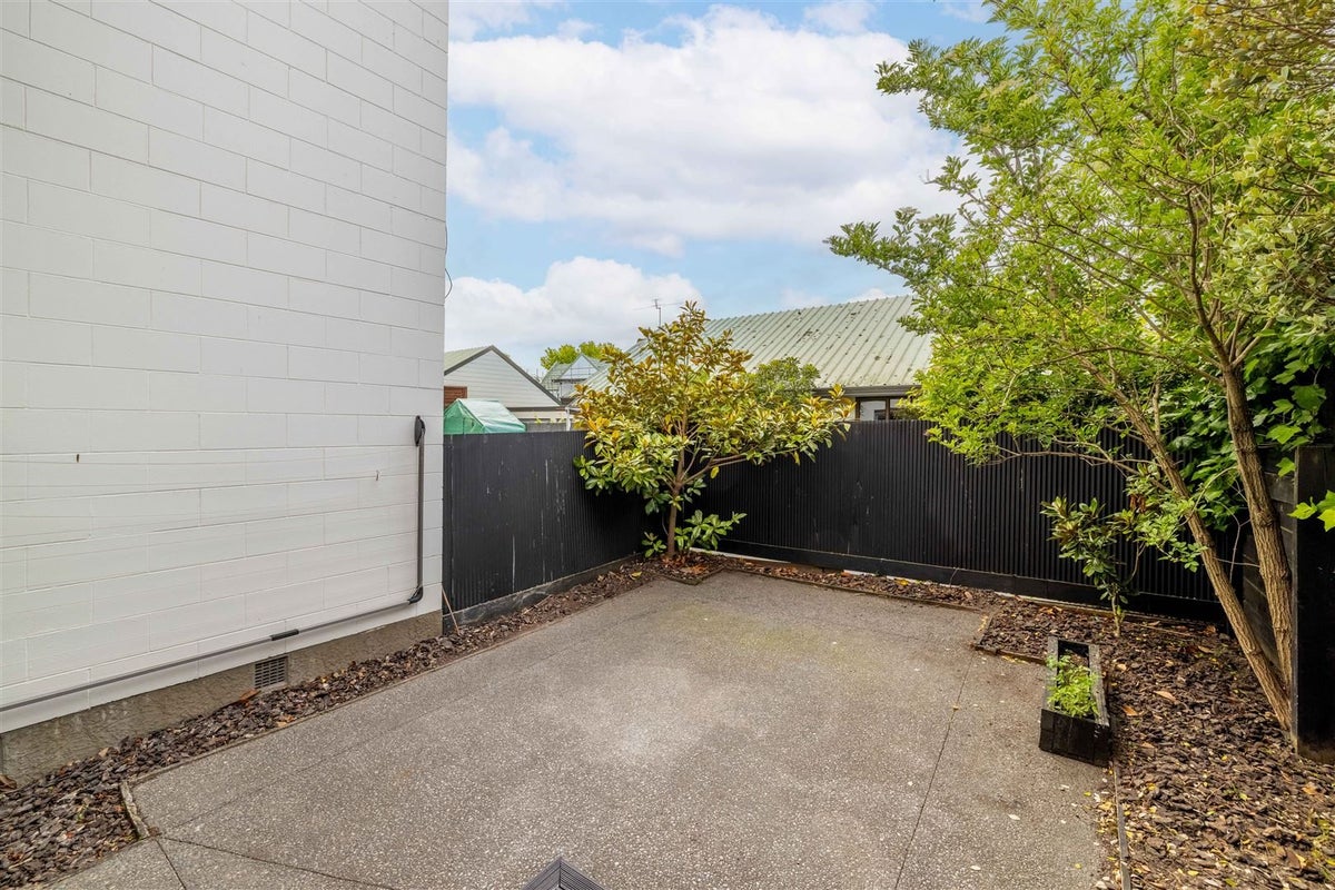 2/17 Geraldine Street, Edgeware, Christchurch - Carousel 11
