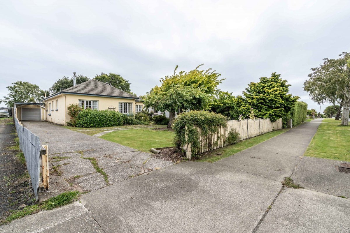 143 Conyers Street, Heidelberg, Invercargill - Carousel 2