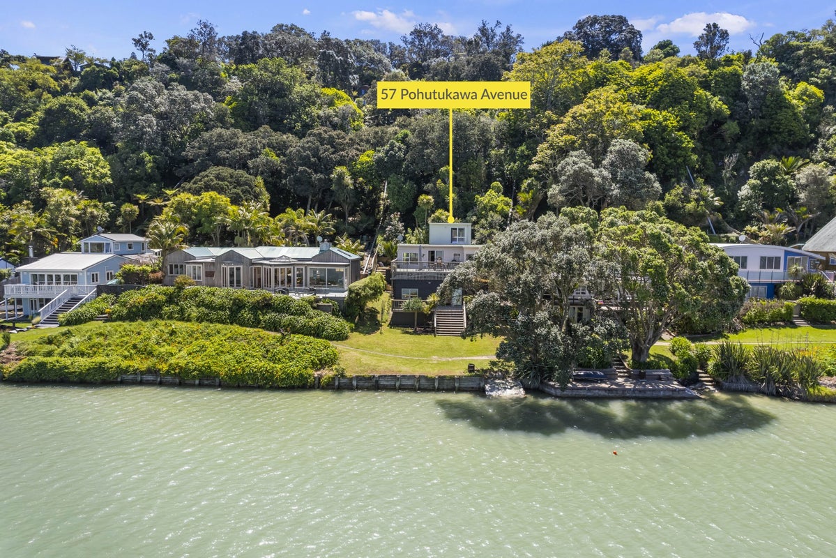 57 Pohutukawa Avenue, Shelly Park, Auckland - Carousel 1