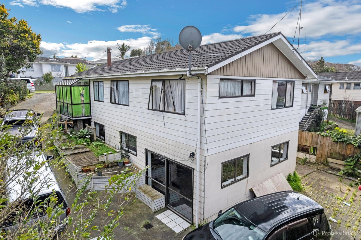 31 Catkin Crescent, Papatoetoe, Auckland - Carousel 1
