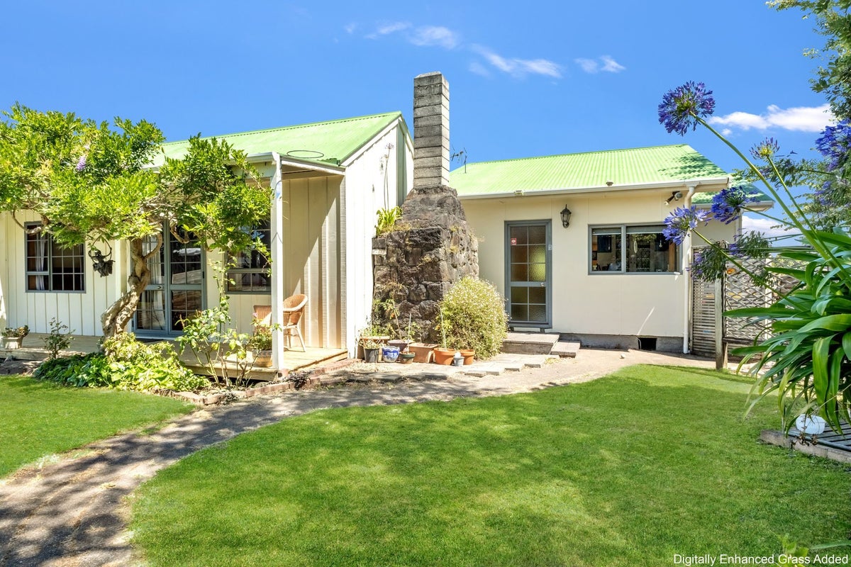 47 Wallath Road, Westown, New Plymouth - Carousel 1