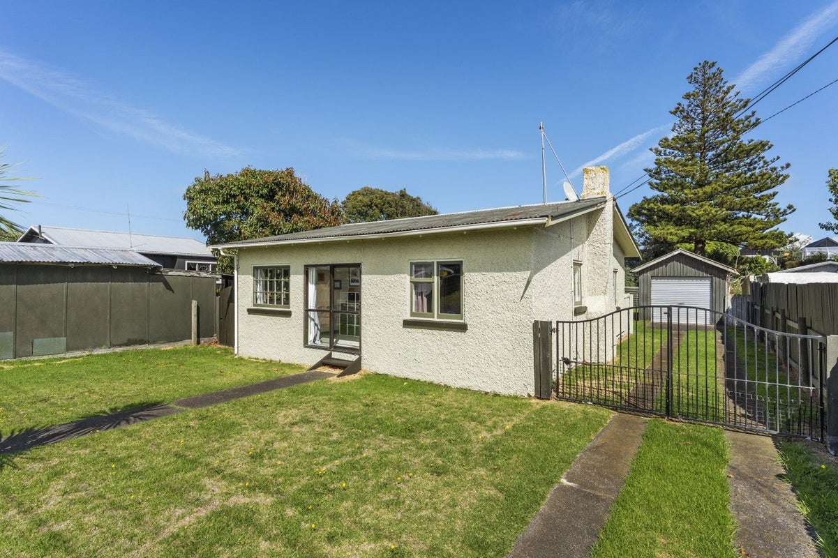167 Cornfoot Street, Castlecliff, Whanganui - Carousel 1
