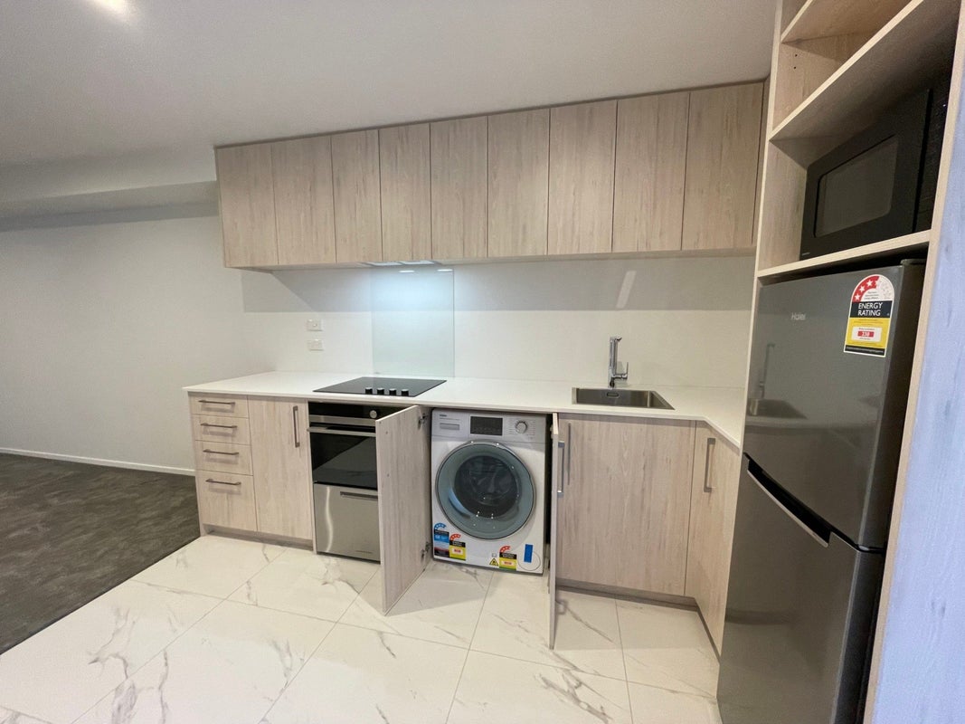 5/75 Ferry Road, Christchurch Central, Christchurch - Carousel 2