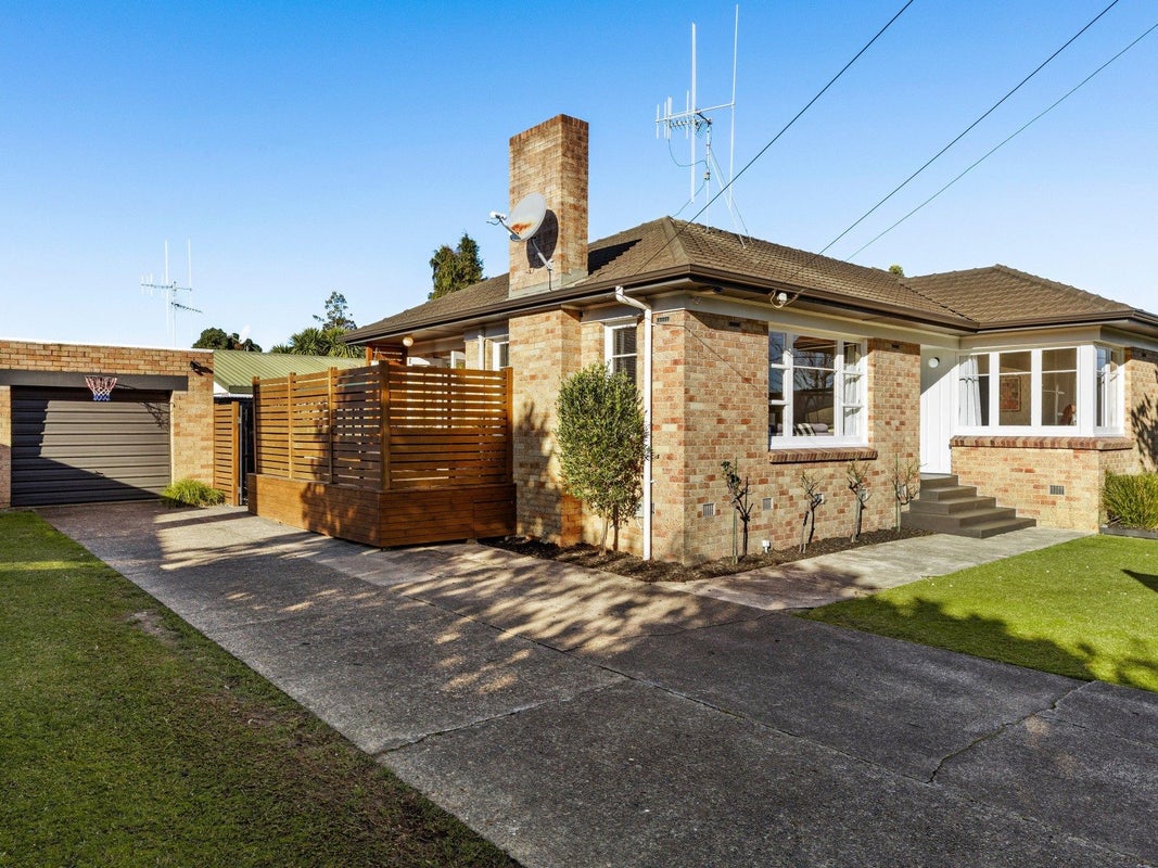 20 Hobson Street, Maeroa, Hamilton - Carousel 2