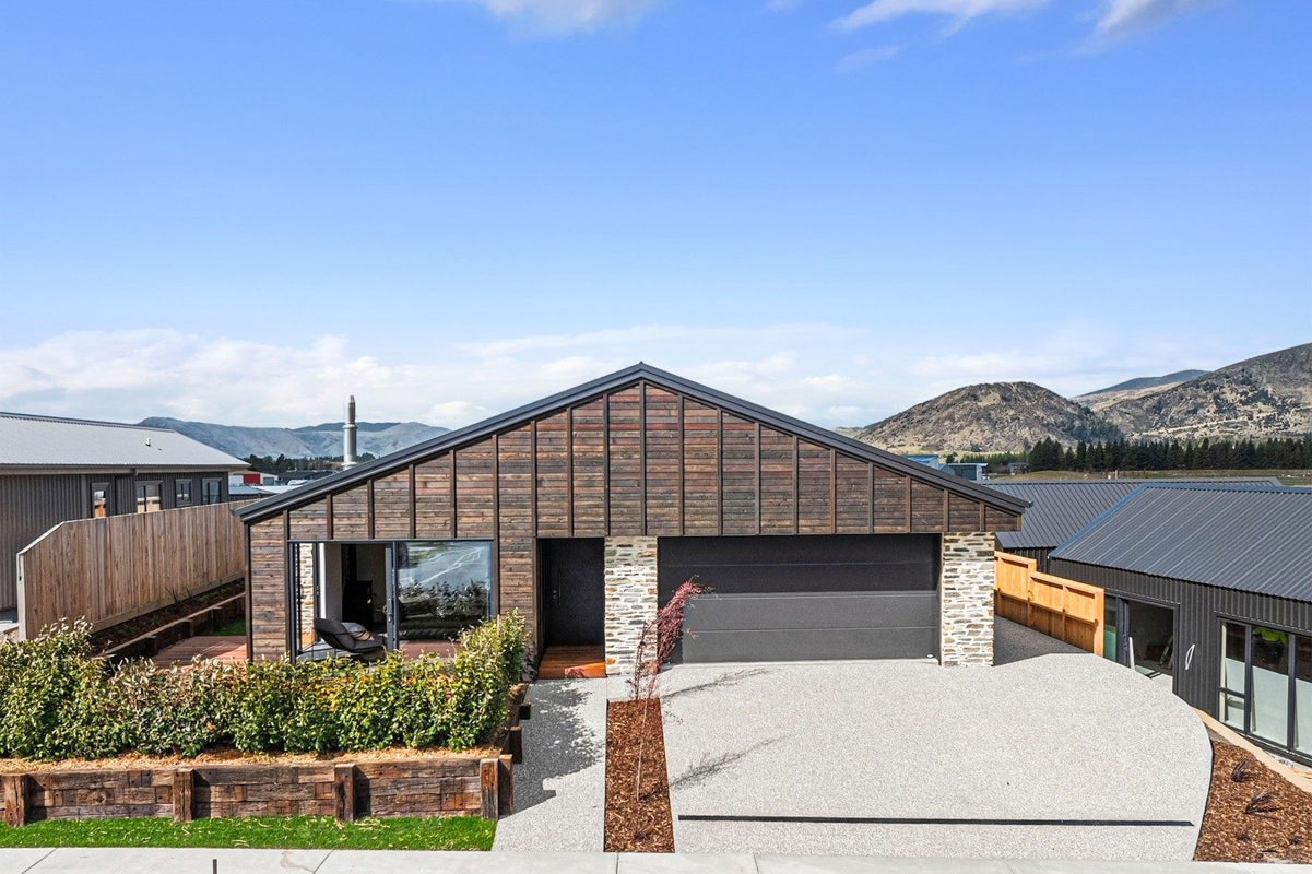 42 Doug Ledgerwood Drive, Wanaka, Wanaka, Otago - Carousel 1