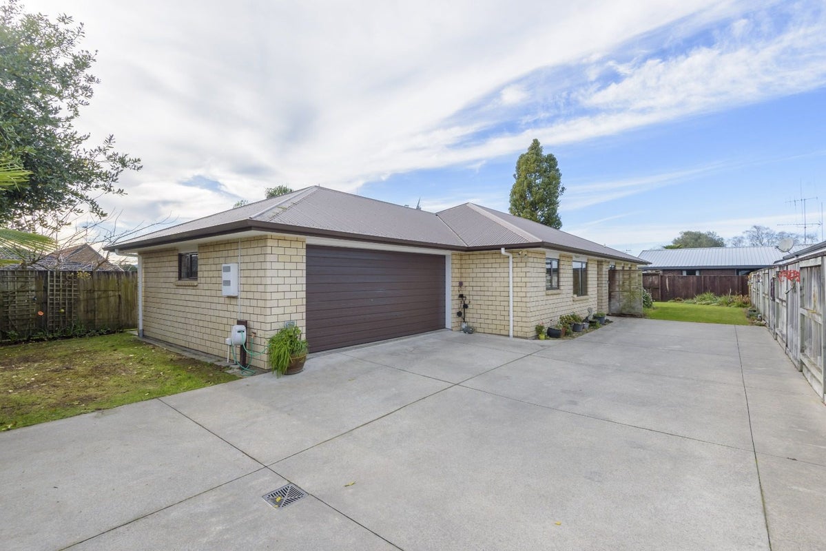 35 Raleigh Street, Leamington, Cambridge - Carousel 1