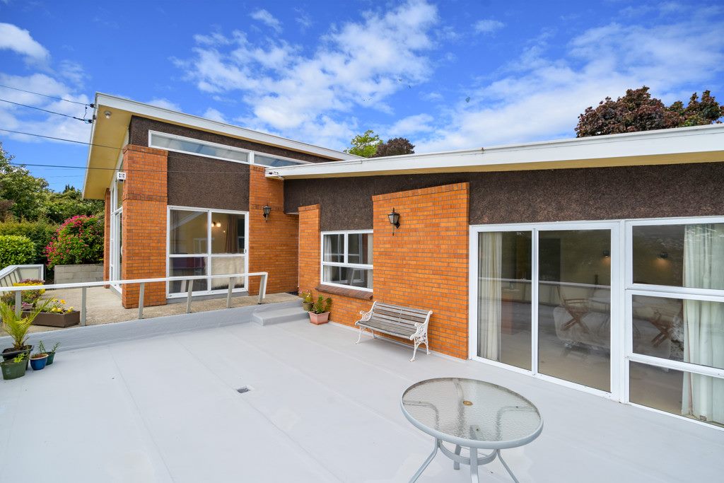 31 Cannington Road, Maori Hill, Dunedin - Carousel 2