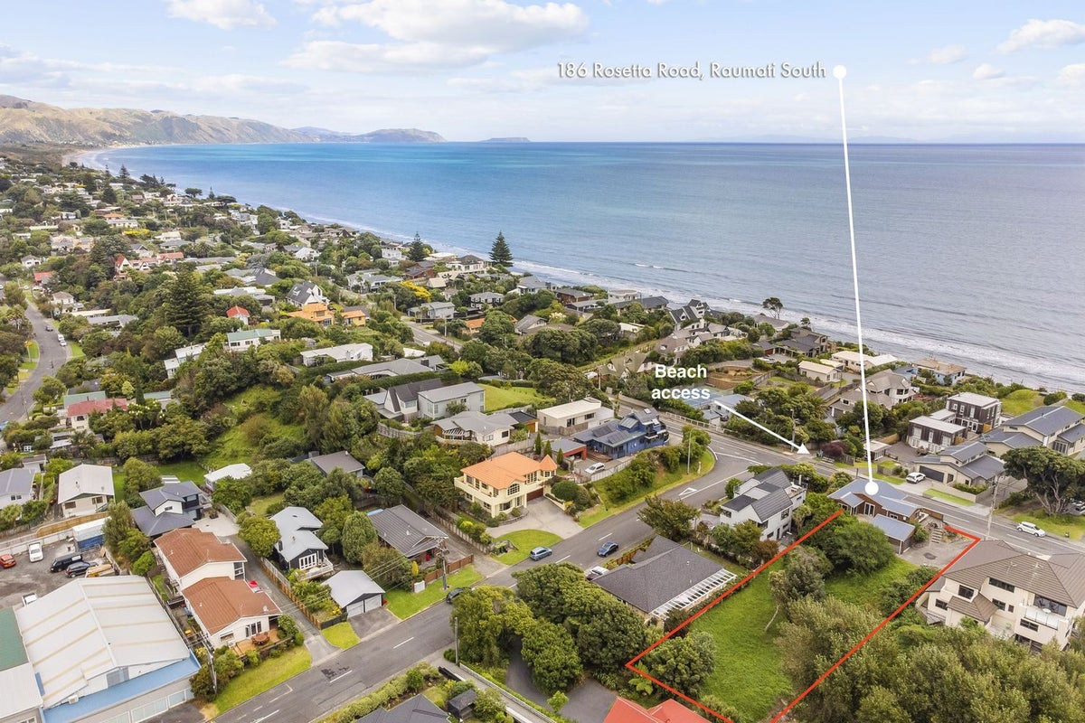 186 Rosetta Road, Raumati South, Paraparaumu - Carousel 1