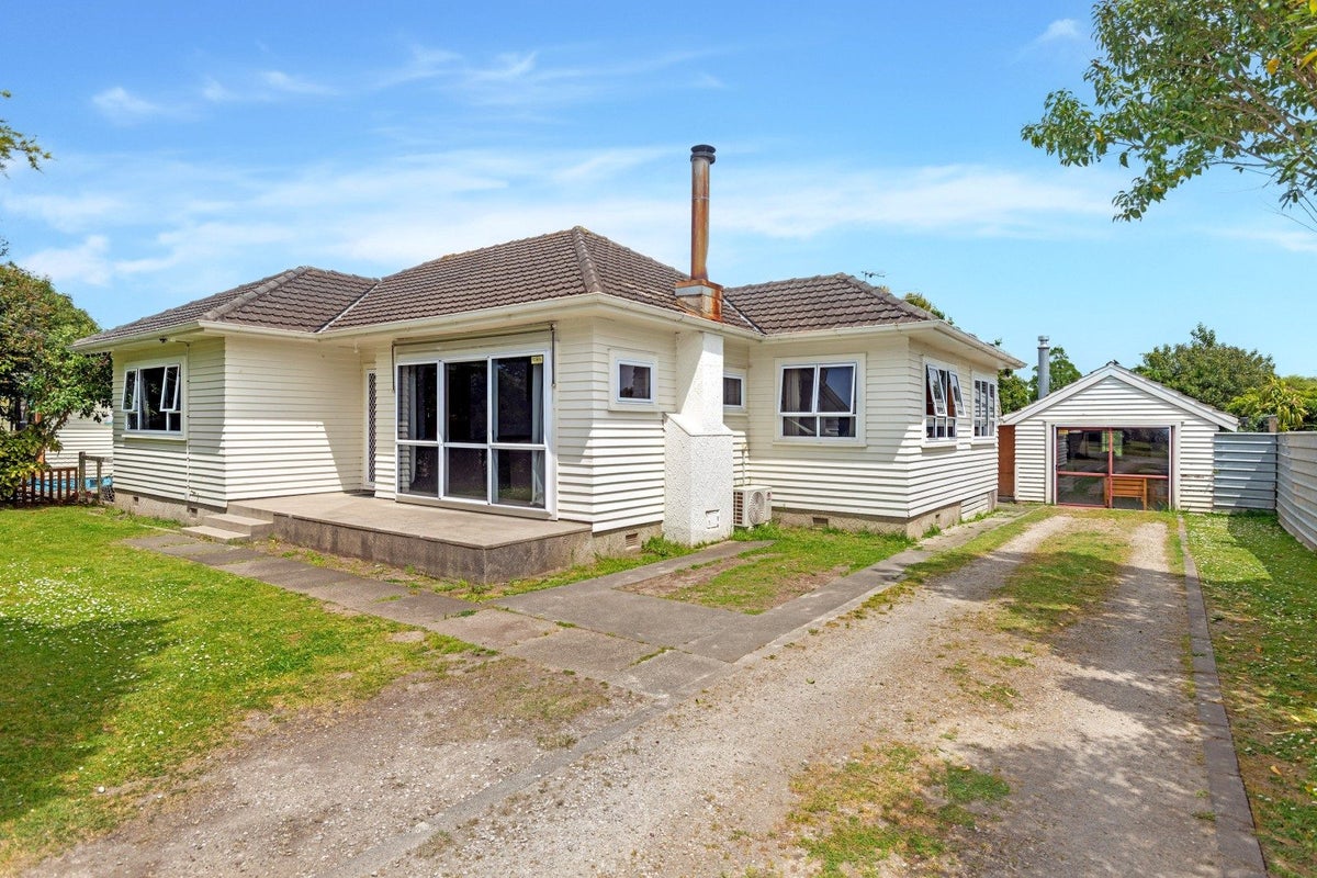 15 Grundy Street, Mangapapa, Gisborne - Carousel 1