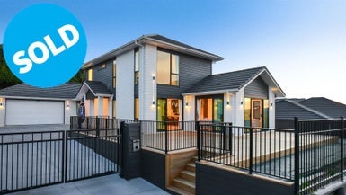 34 Rose Berry Crescent, Flagstaff, Hamilton - Carousel 1