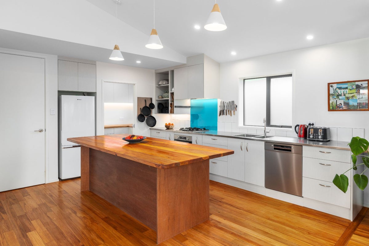 176 Pine Avenue, South New Brighton, Christchurch - Carousel 2