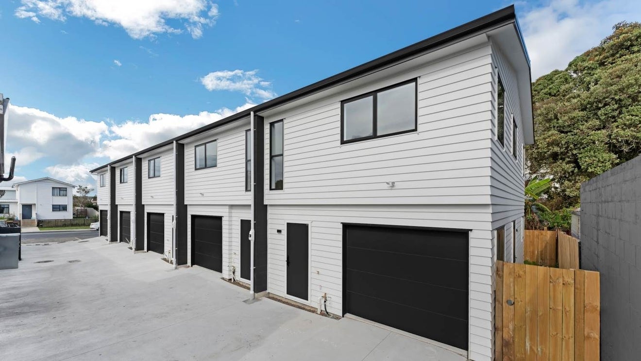 1B Greenmeadows Avenue, Manurewa East, Auckland - Carousel 1