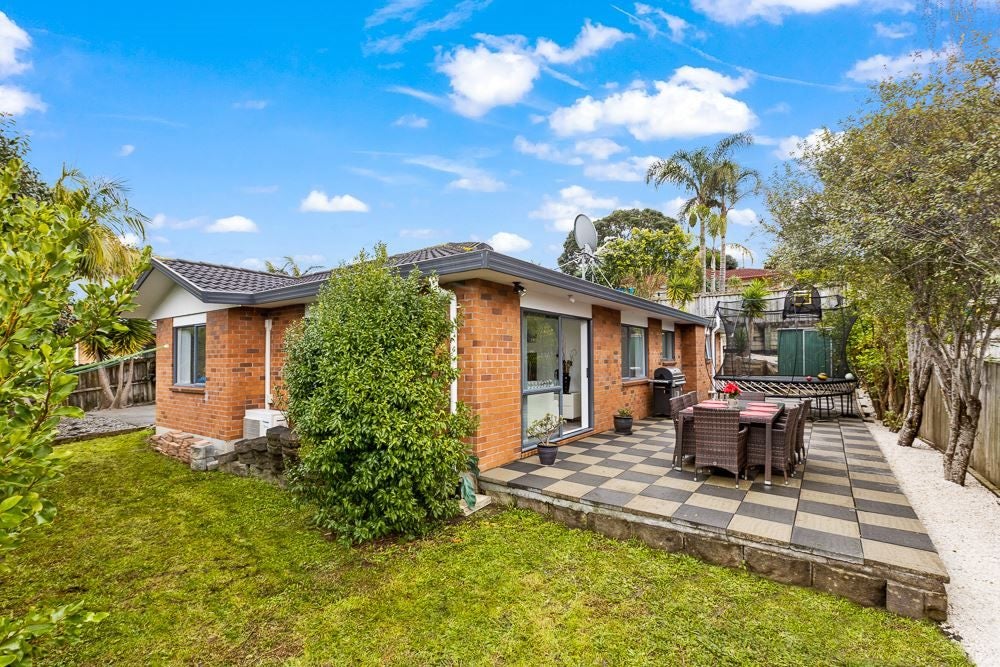 9 San Carlo Court, Henderson, Auckland - Carousel 24