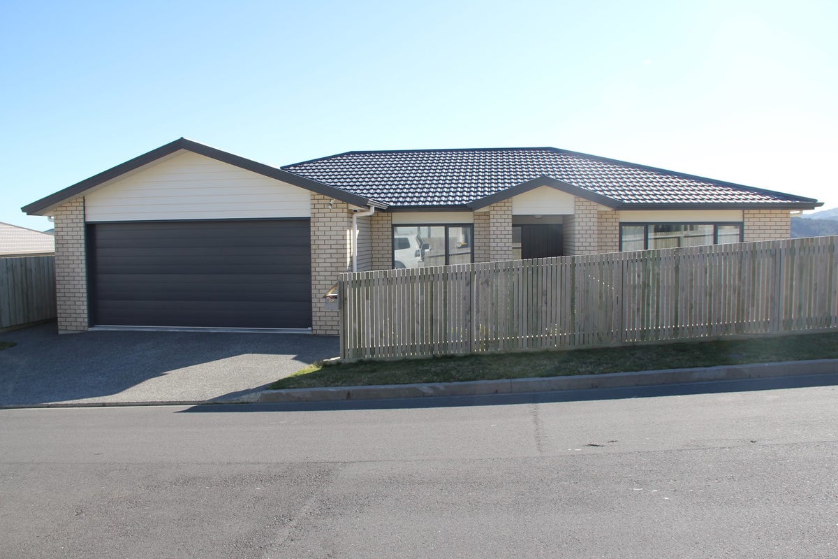 20 Havana Rise, Grenada Village, Wellington - Carousel 2