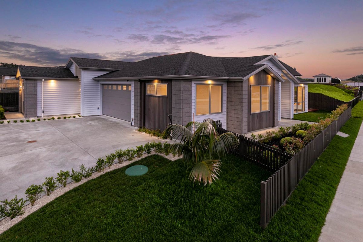 51 Waiwai Drive, Wainui, Wainui - Carousel 1