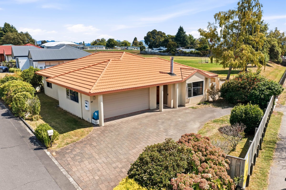 43 Kiddle Drive, Hilltop, Taupo - Carousel 1