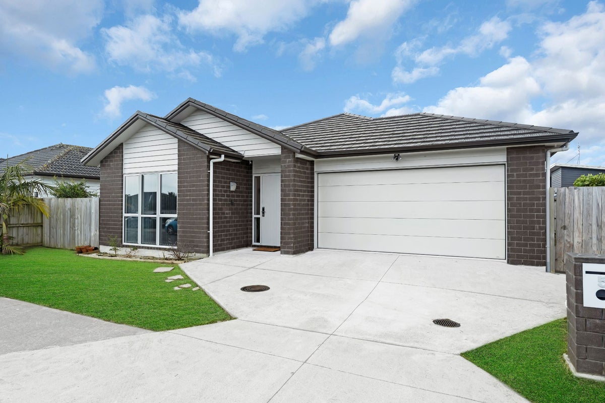 5 Darley Way, Papakura, Papakura - Carousel 1