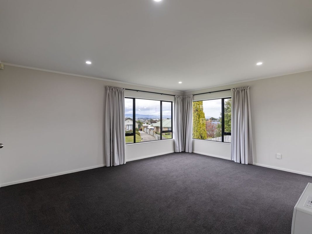 21 Logan Way, Kelvin Grove, Palmerston North, Manawatu / Whanganui - Carousel 2