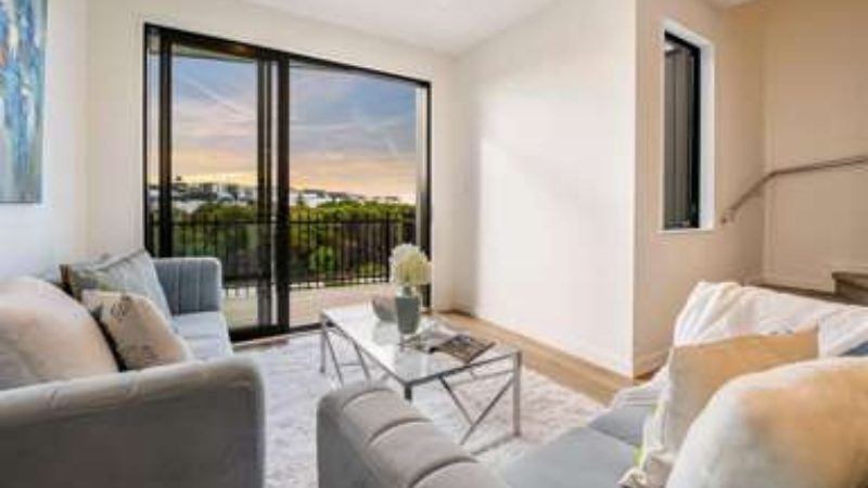 4 Kuaha Road, Massey, Auckland - Carousel 1