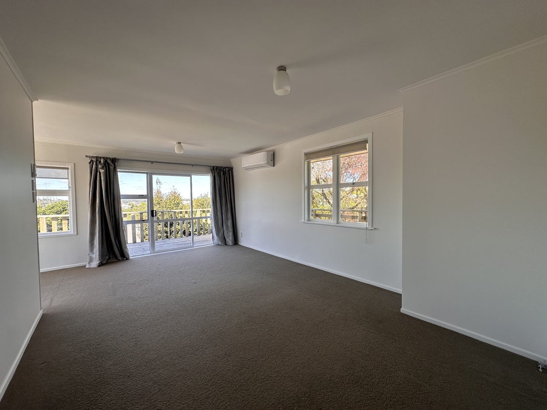 211A Sunnynook Road, Wairau Valley, Auckland - Carousel 2