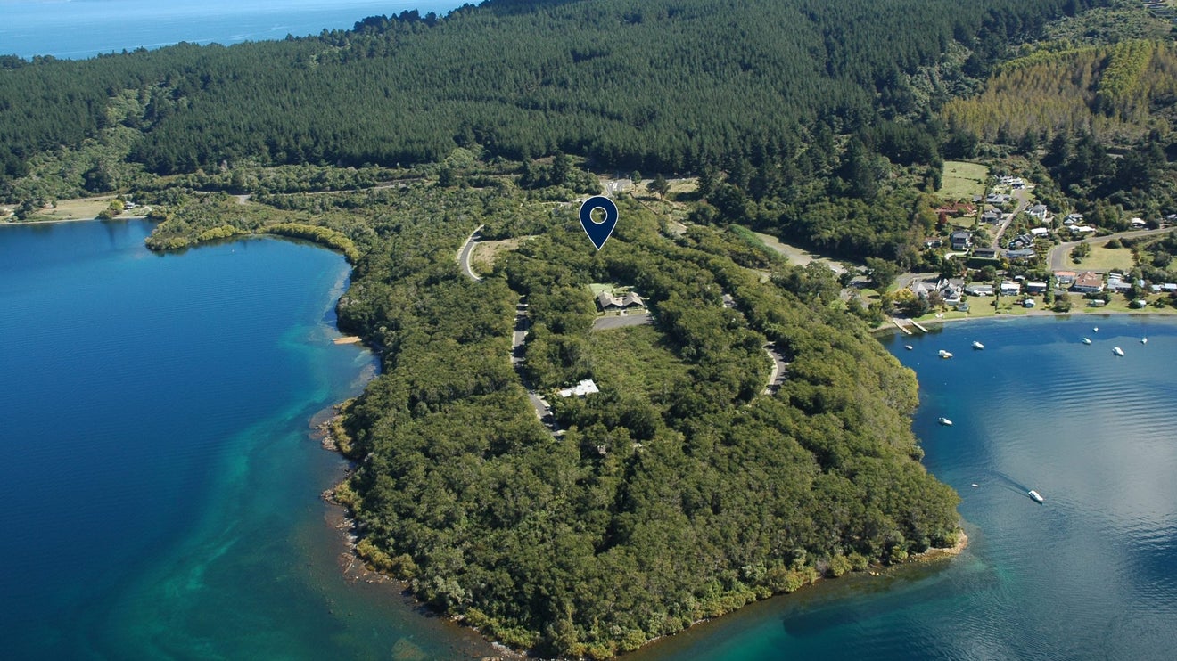 12 Parawera Drive, Acacia Bay, Taupo - Carousel 1