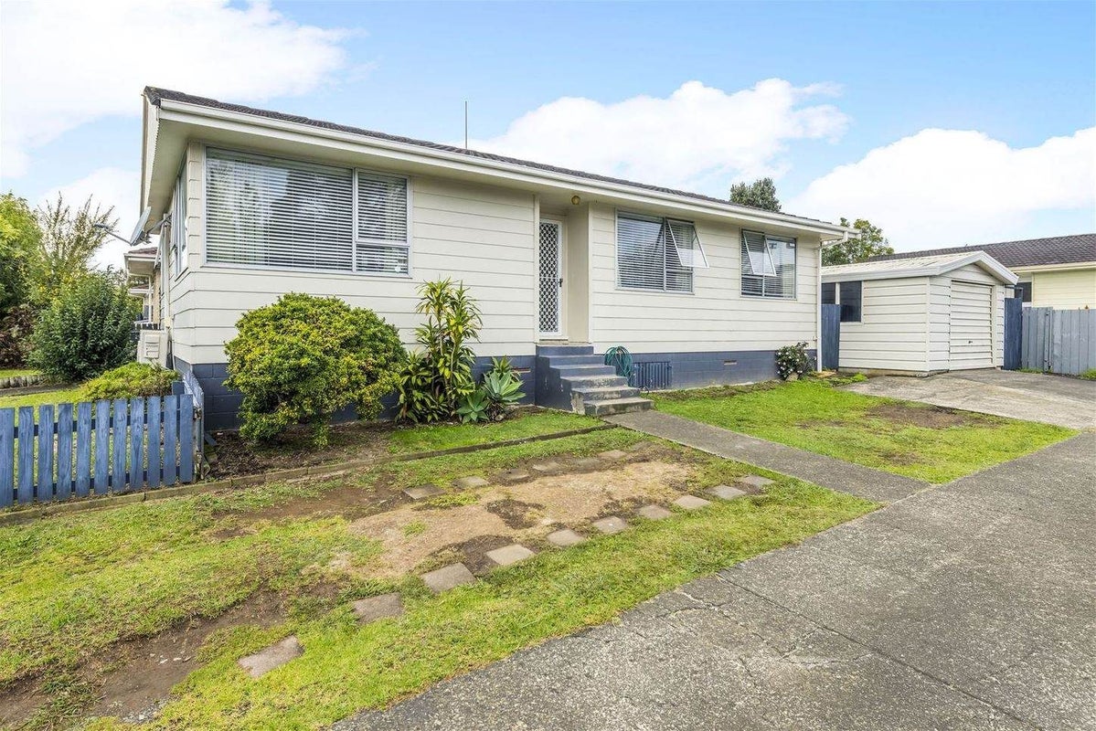 1/34 Park Estate Road, Rosehill, Papakura - Carousel 1