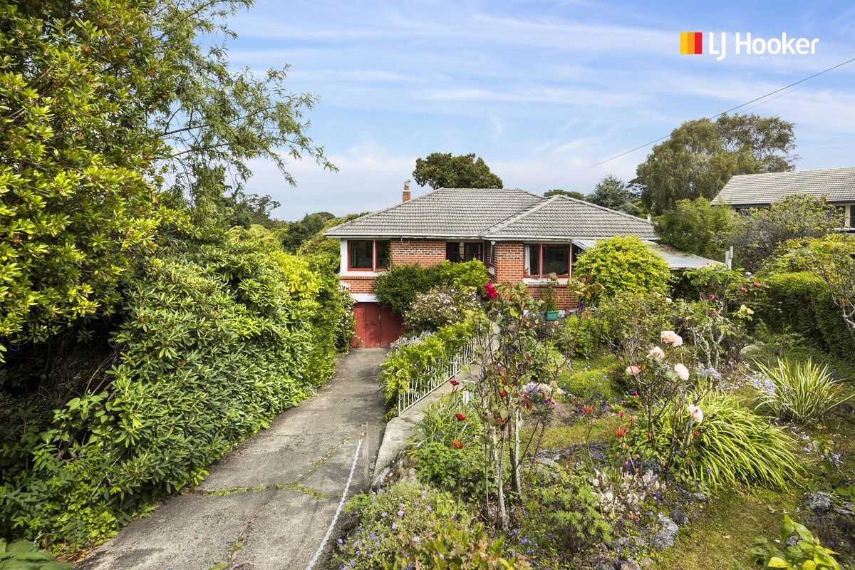 5 Broomlea Street, Wakari, Dunedin - Carousel 1